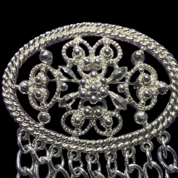 SARAH COVENTRY Signed Fringe Chain Dangle Brooch Silver Tone Pin - Picture 3 of 7